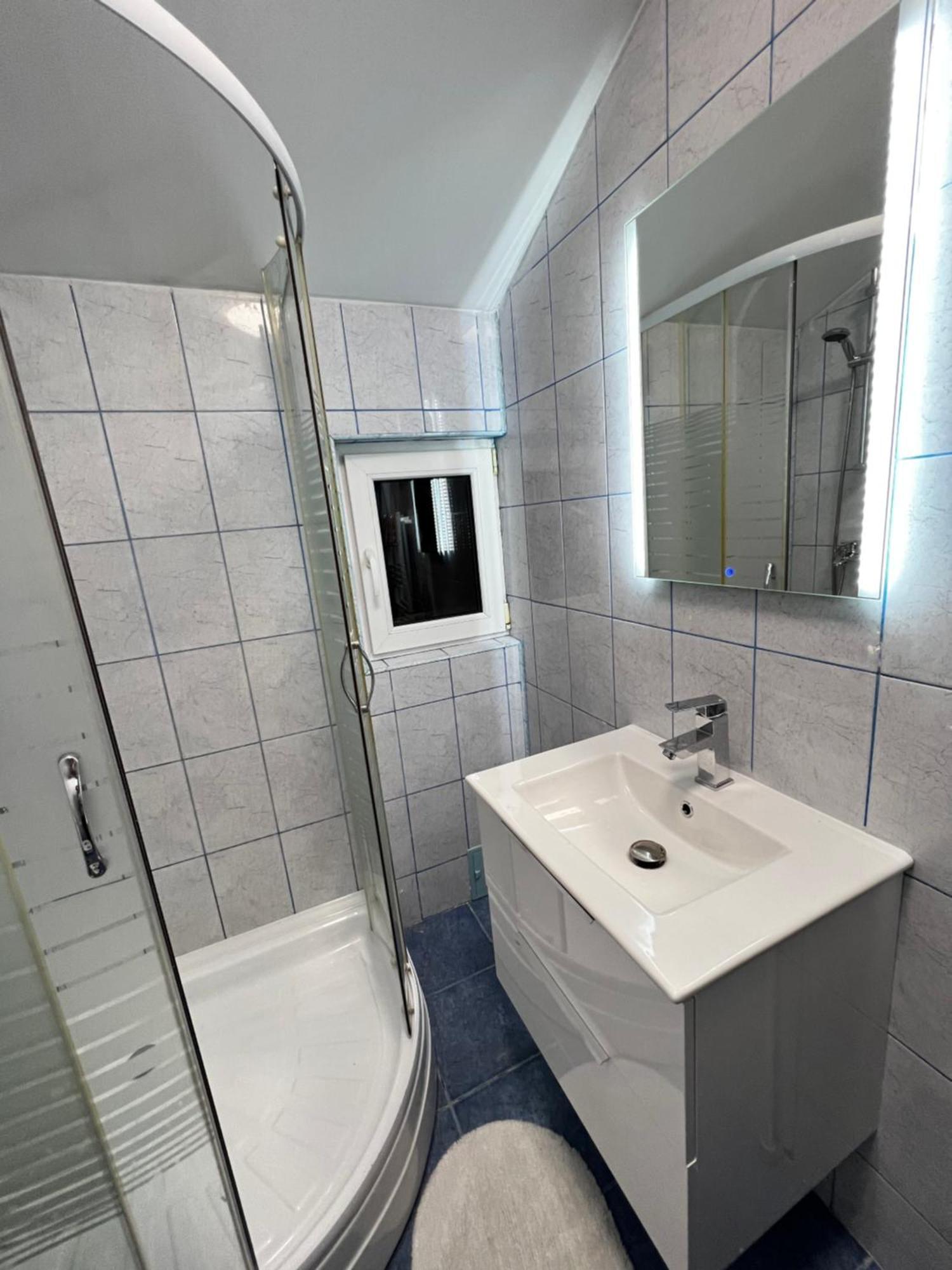 Ndl Downtown Apartment Cluj Napoca Bagian luar foto